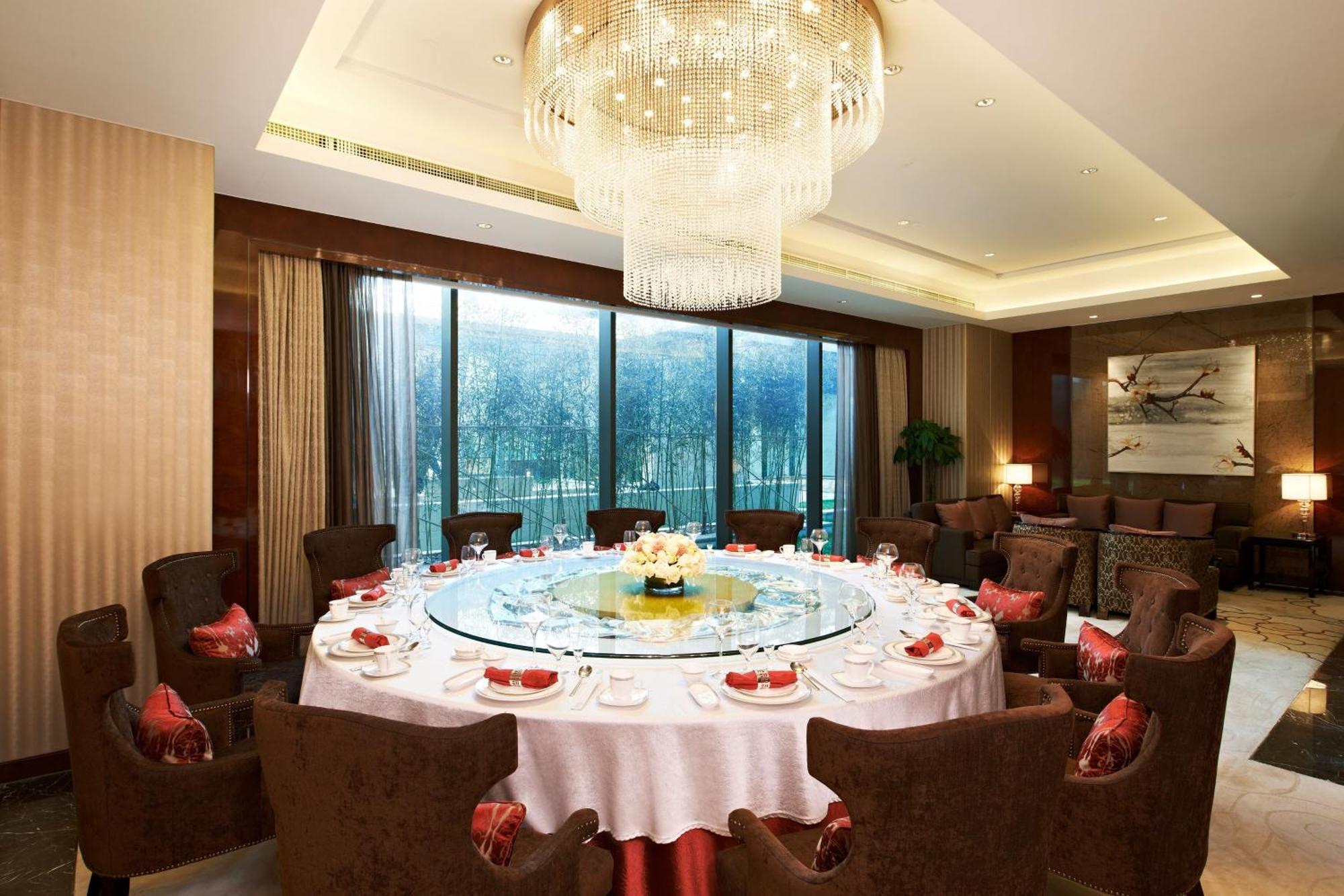 โฟร์ พอยต์ บาย เชอราตัน หลางฟ่าง กูอาน Hotel Gu'an ภายนอก รูปภาพ